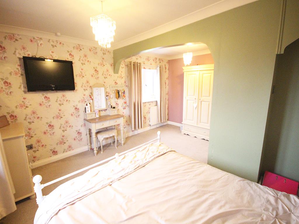 4 bedroom house For Sale in Fence, Burnley - IMG_1081.jpg